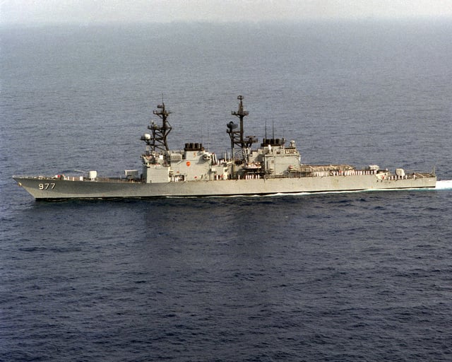 A port beam view of the destroyer USS BRISCOE (DD-977) underway - NARA ...