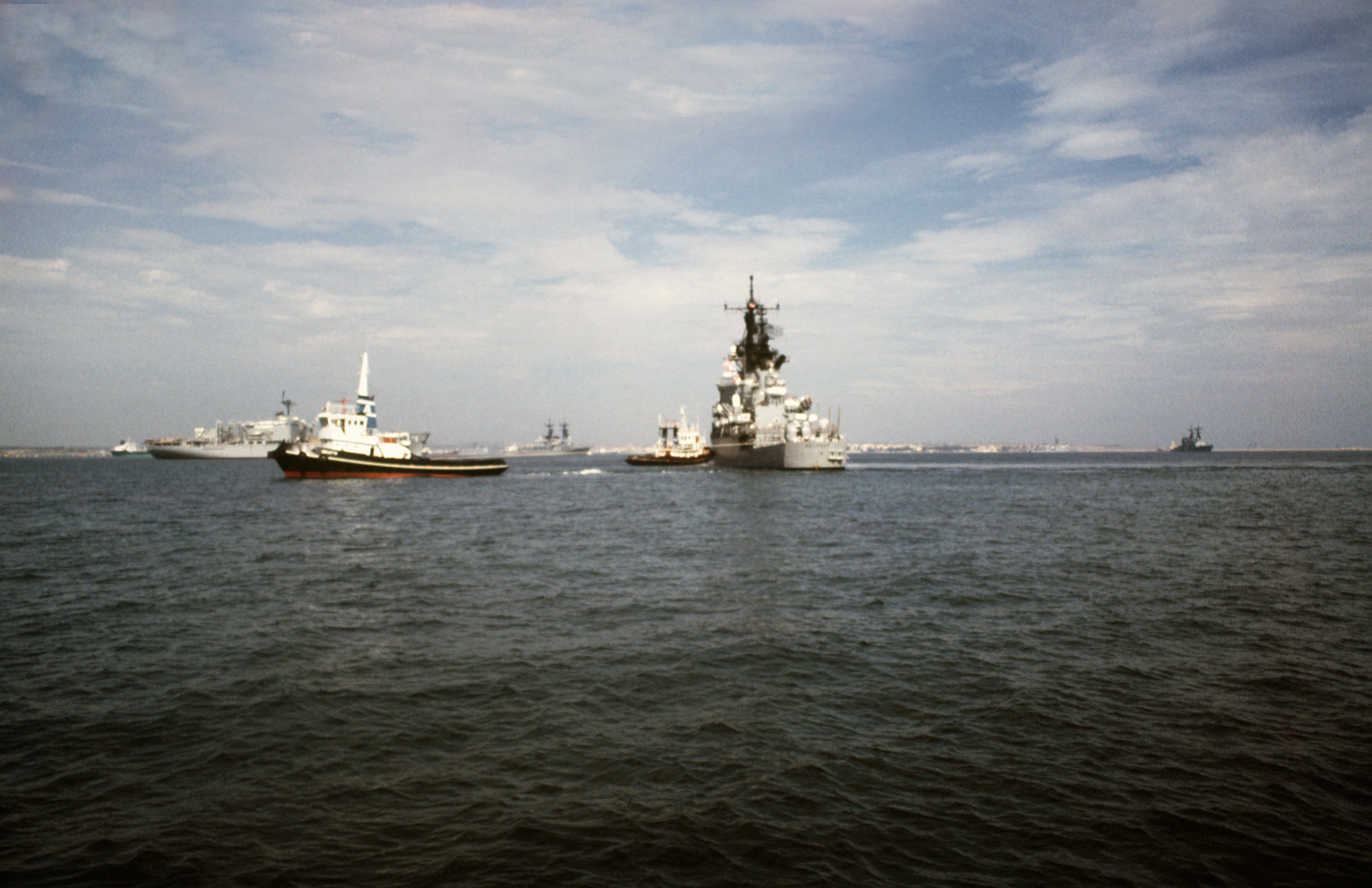 A Port Quarter View Of The Guided Missile Cruiser USS BELKNAP (CG 26 ...