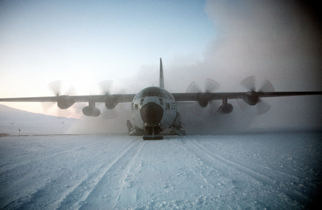 An LC-130 Hercules aircraft of Antarctic Development Squadron 6 (VXE-6 ...