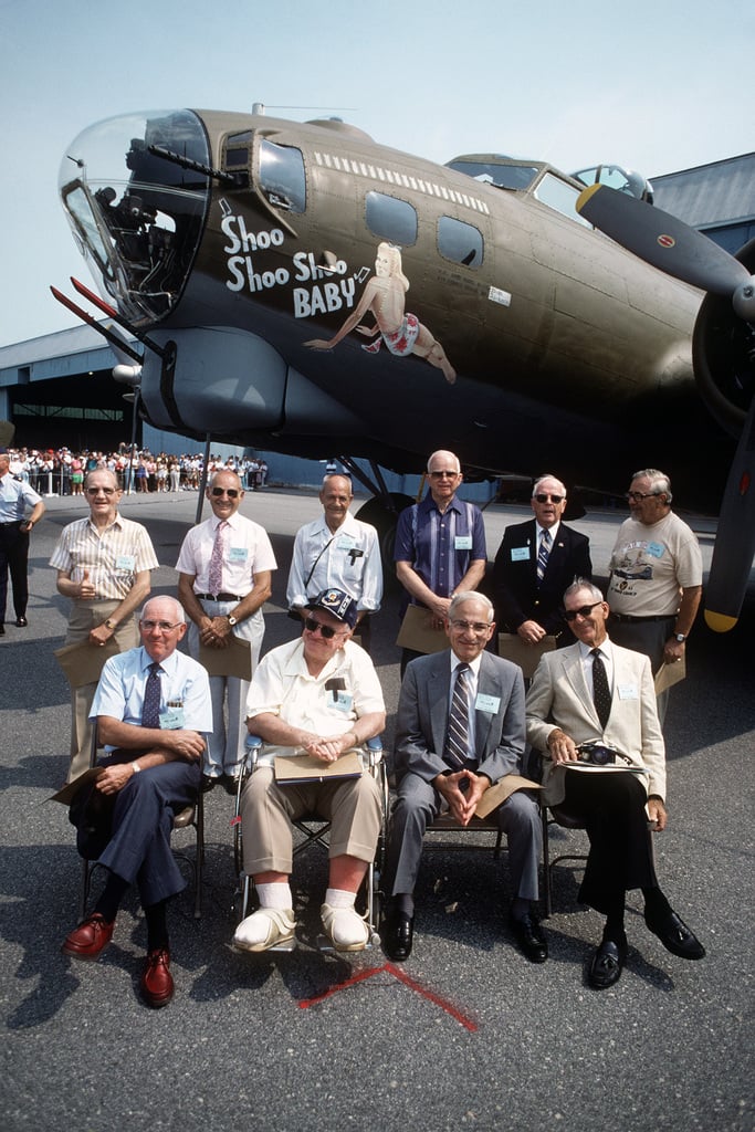 The Original Crew Of The Restored B-17G Flying Fortress Aircraft"Shoo ...