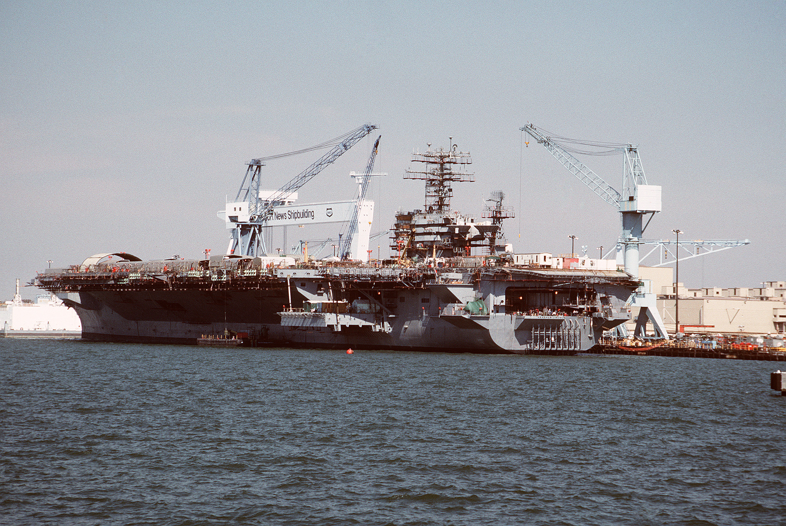 A Port Quarter View Of Nuclear Powered Aircraft Carrier Uss Abraham Lincoln Cvn 72 At The