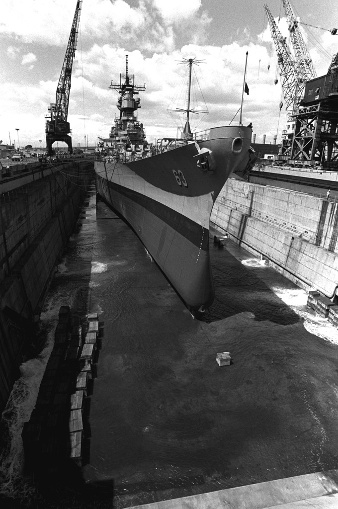 A Starboard Bow View Of The Battleship Uss Missouri Bb 63 As Water Begins Flowing Into The Dry 8965