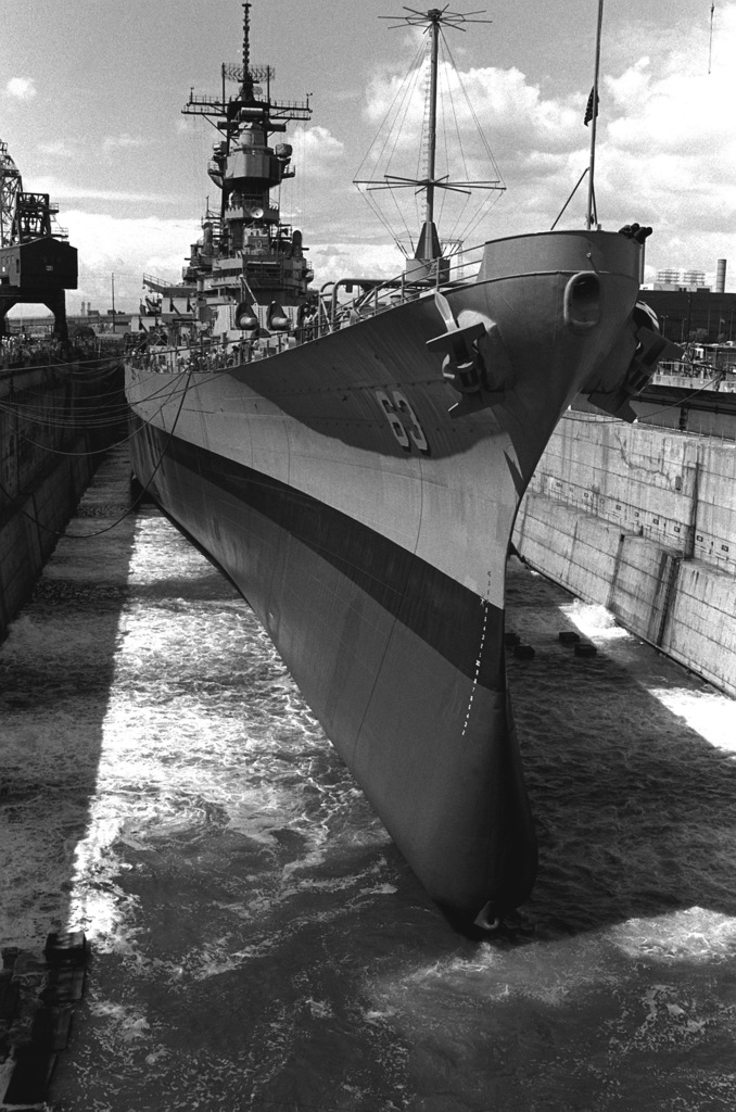 A Starboard Bow View Of The Battleship Uss Missouri Bb 63 In A Dry Dock Which Is Being 2732