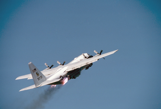 A right side view of the Blue Angels US Navy Flight Demonstration ...