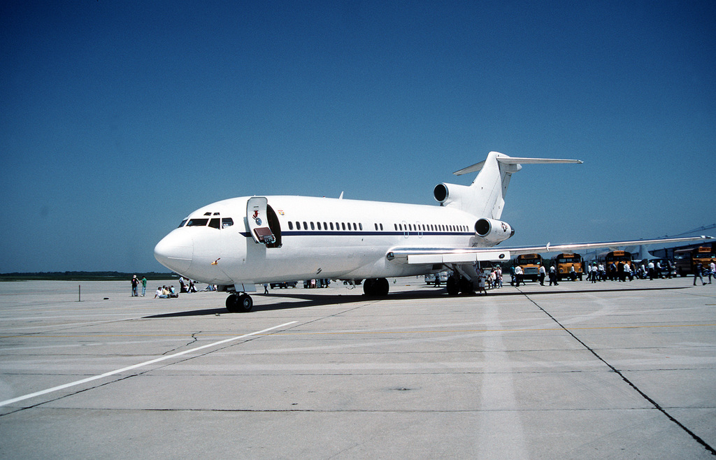 Md страна. Boeing c-22a. C525 самолет. H25b воздушное судно. S102b самолет.