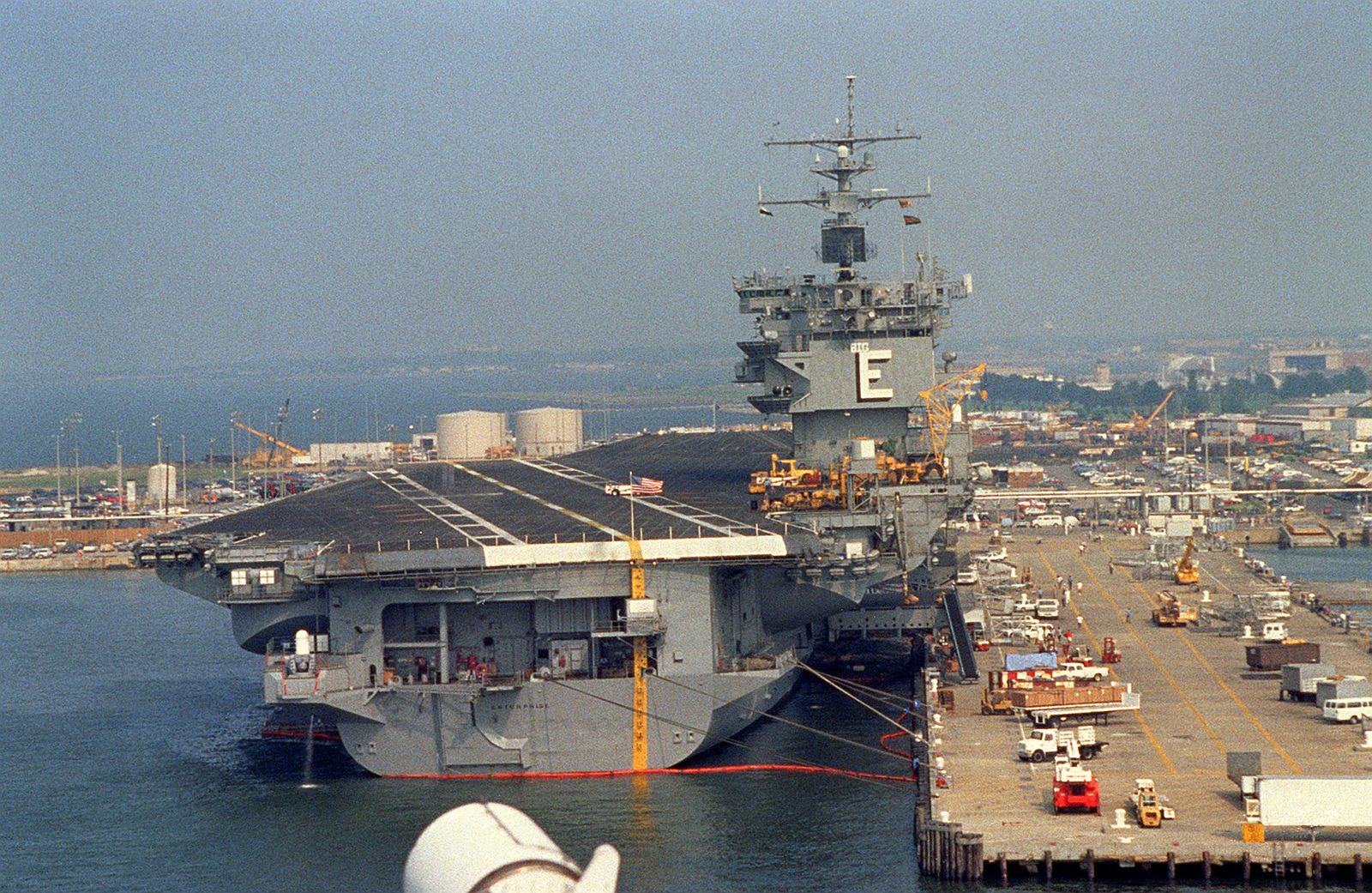 A stern view of the nuclear-powered aircraft carrier USS ENTERPRISE ...