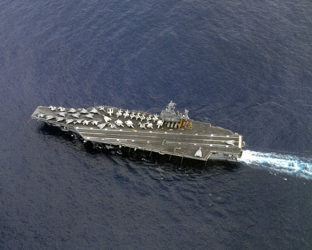 An overhead view of the nuclear-powered aircraft carrier USS ABRAHAM ...