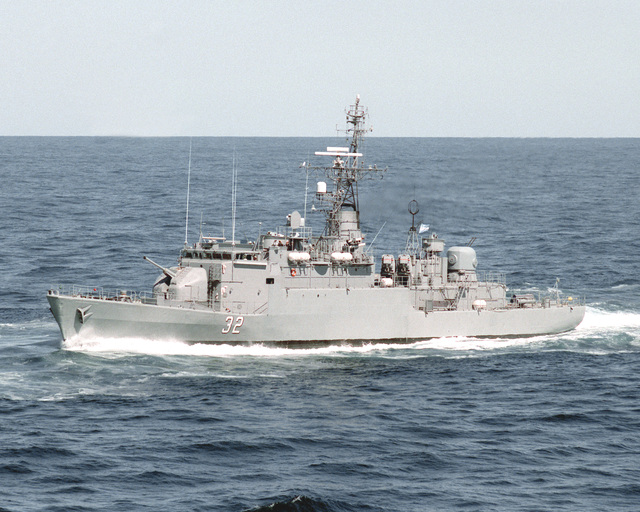 A port bow view of the Argentine frigate ARA GUERRICO (F-32) underway ...