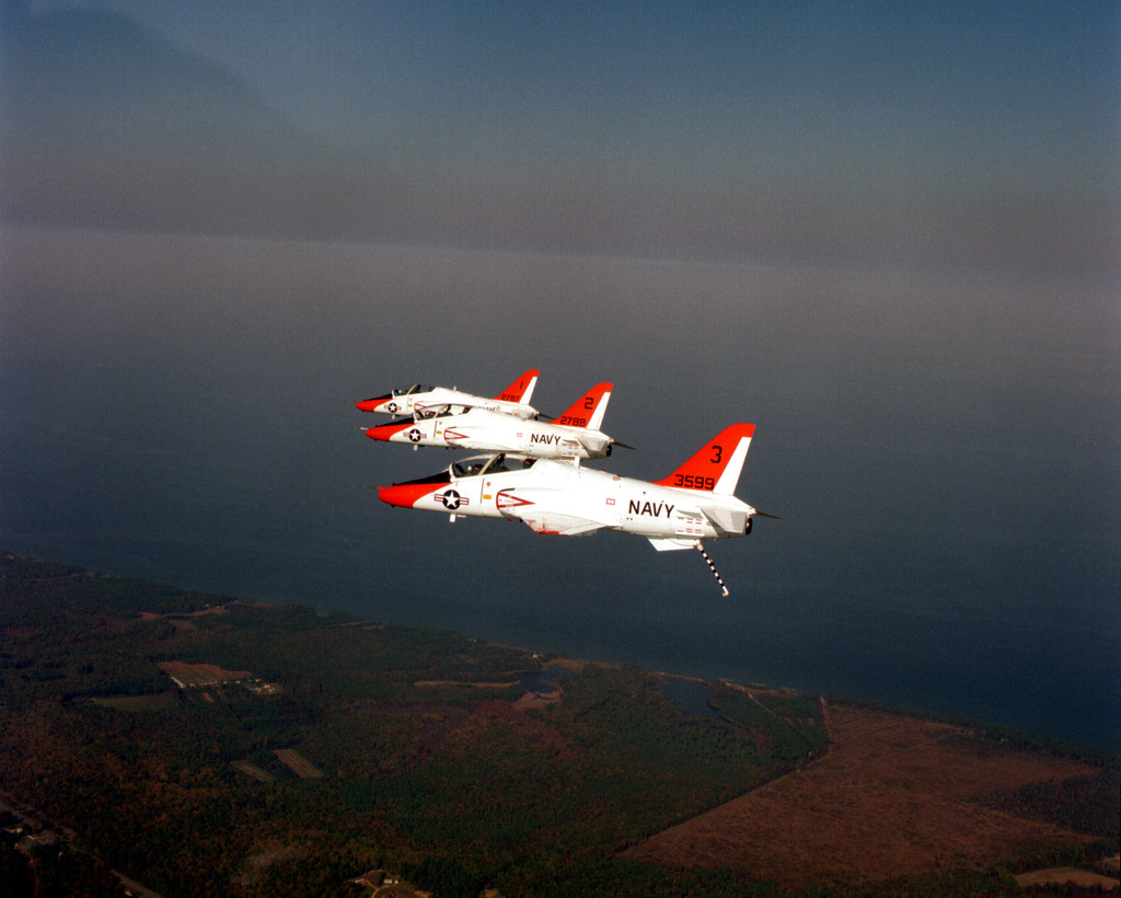 Md страна. Mr73 самолет. Flight formations.