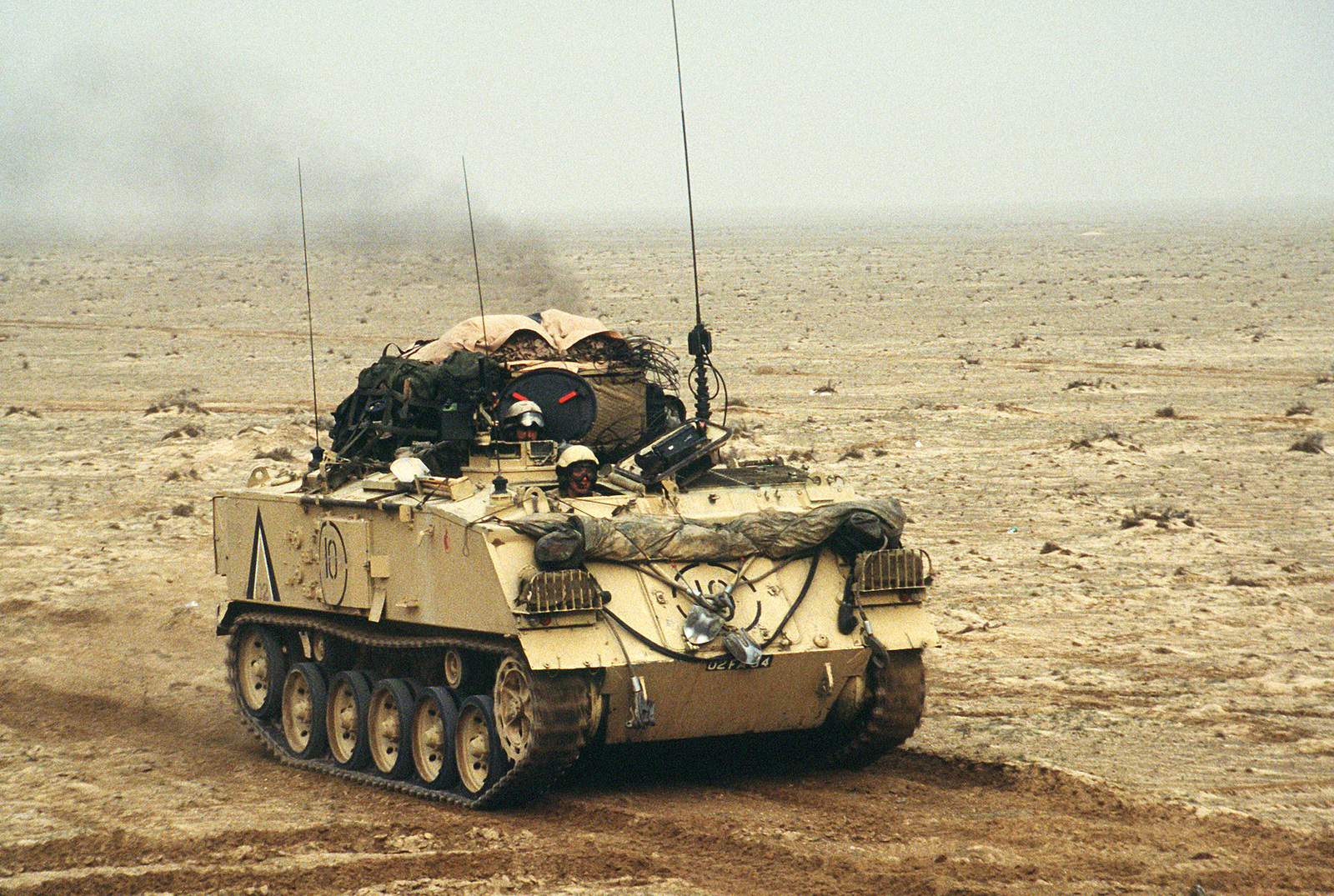 An Fv 432 Armored Personnel Carrier Of The 7th Brigade Royal Scots 1st United Kingdom Armored Division Crosses Into Kuwait From Southern Iraq During Operation Desert Storm U S National Archives Dvids