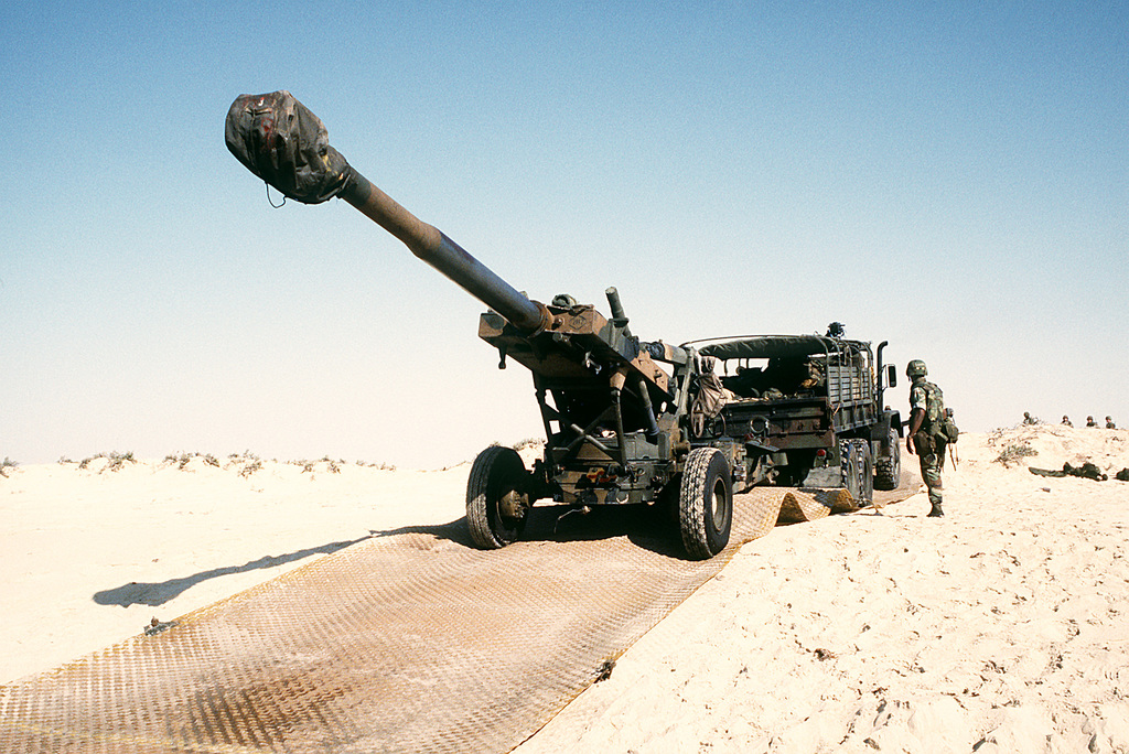 М198 гаубица. M198 Howitzer. 155-Mm Medium Towed Howitzer m198. 155-Мм гаубица м198.