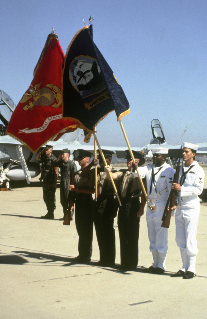 DVIDS - Images - USS Kearsarge Color Guard Presents the Colors at