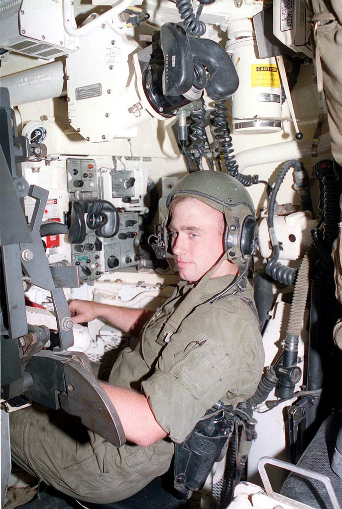 abrams tank cockpit