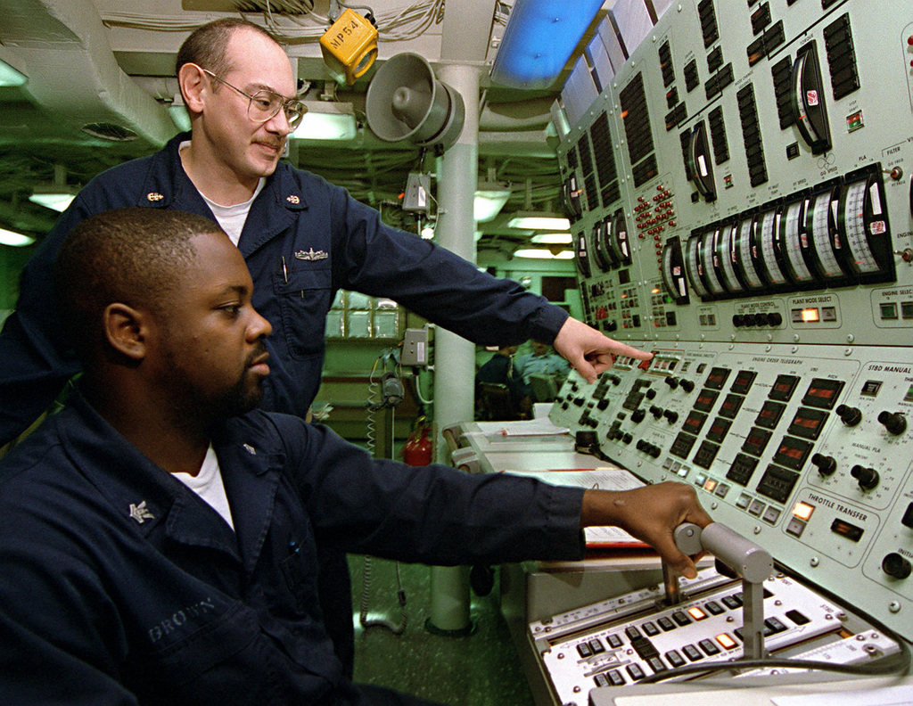 US Navy Gas Turbine Systems Technician (mechanical) Allen Brown ...