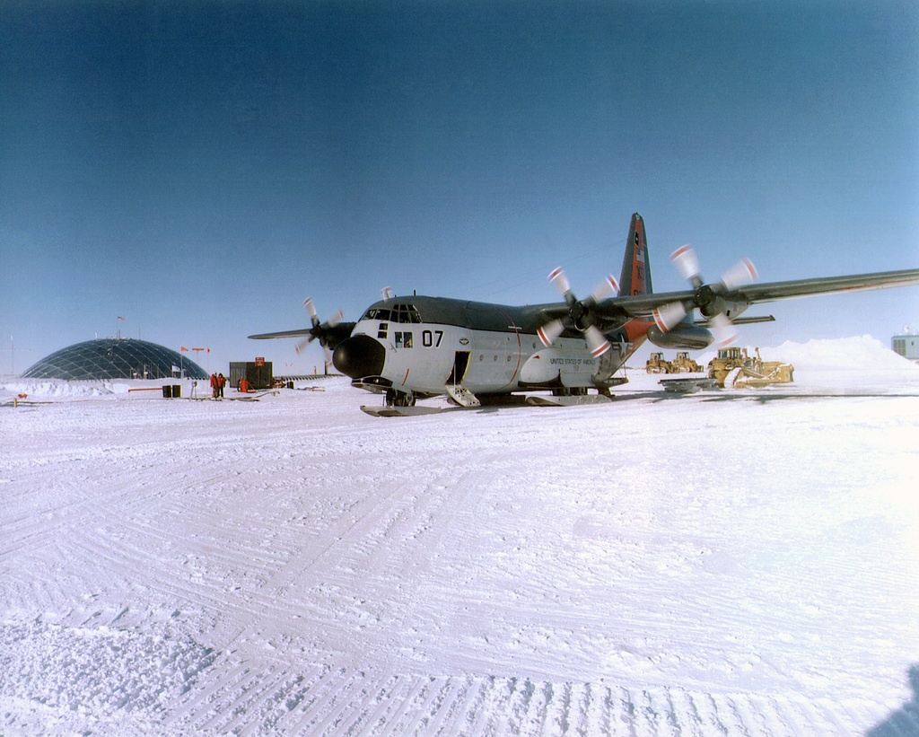 File:179th Airlift Wing C-130 Hercules.jpg - Wikipedia