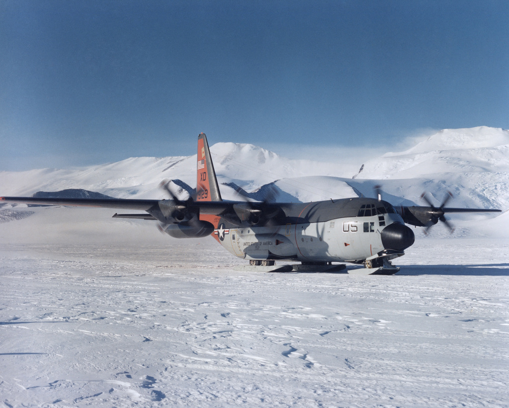 Three-quarter starboard view of an LC-130H ski-equipped Hercules, Navy ...