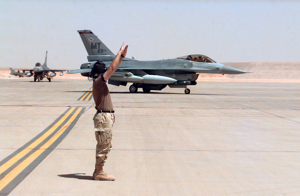 MASTER Sergeant Gary Buchanan, a F-16 Crew CHIEF Section Leader from ...