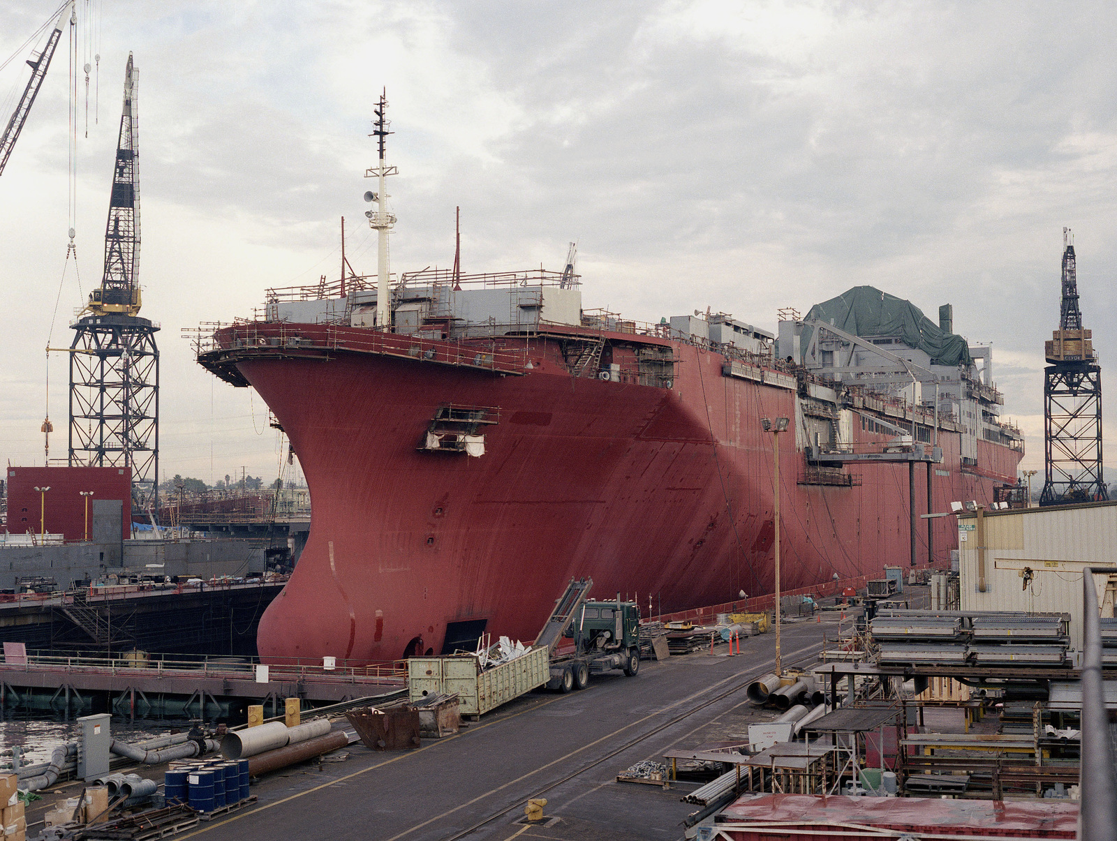 port-bow-view-of-the-msc-military-sealift-command-strategic-heavy