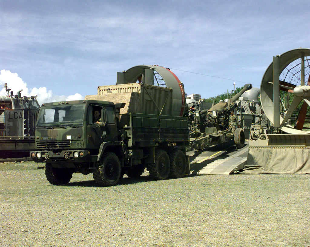 Soldiers From B Battery, 1ST Battalion, 377th Field Artillery Regiment ...