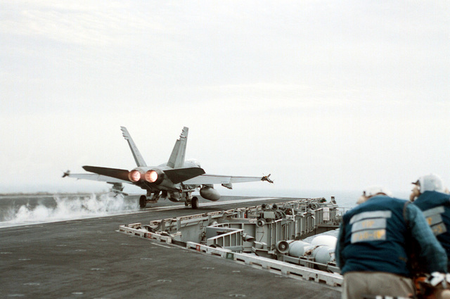 980209-N-4989W-003ABOARD USS GEORGE WASHINGTON (Feb. 9, 1998) -- A US ...