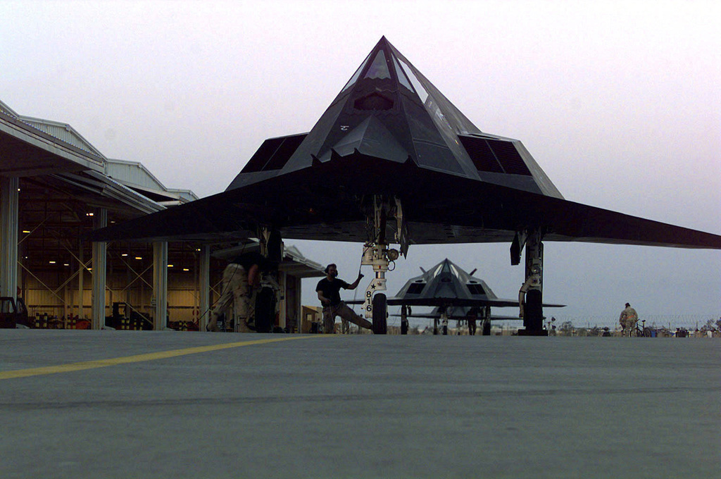 several-f-117-nighthawk-stealth-fighters-assigned-to-the-8th-fighter-squadron-3381ca-1024.jpg