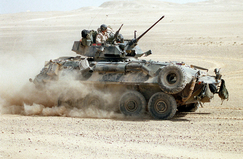 Аль баз. Lav-25a2. Lav 25 Tow. Lav-25 Operation Desert Storm. БТР Lav-25a2 в военных действиях.