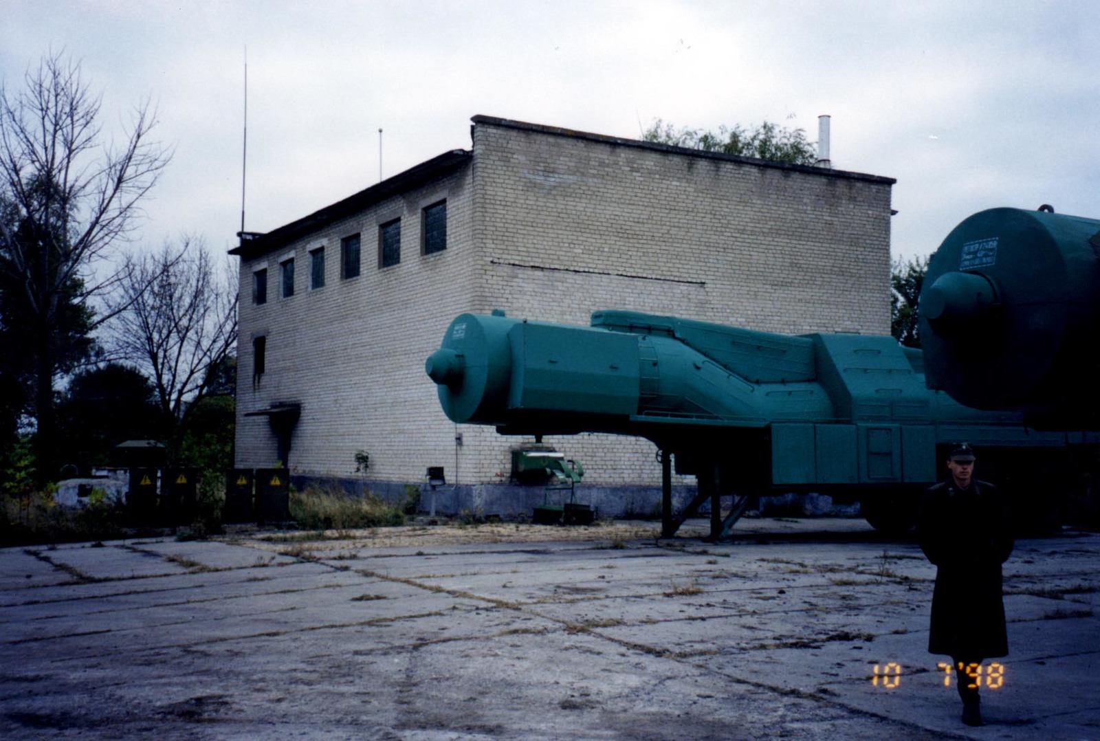 Ukraine - WMD - Dismantlement Project, October 1998 - Inspection team ...