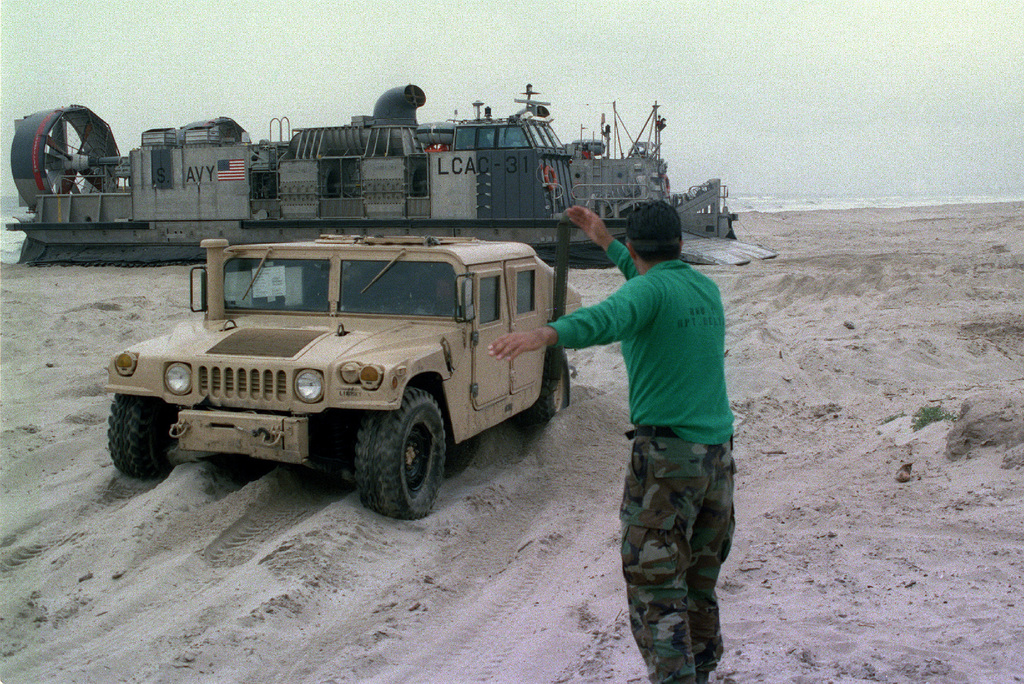 HMMWV m998