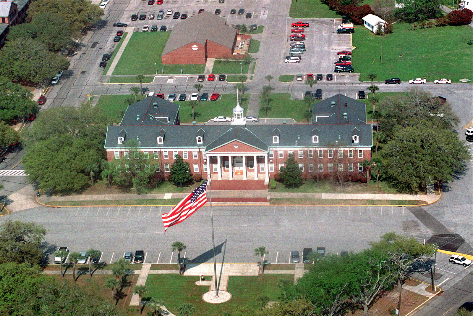 aerial-shot-of-recruit-depot-headquarters-building-at-marine-corps