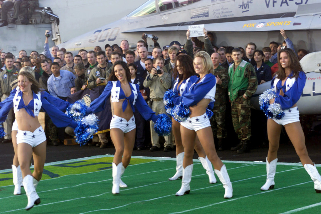 Dallas Cowboy cheerleaders' look is part of the routine