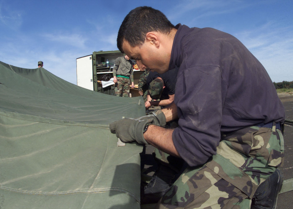 SIDI SLIMANE Air Base Maroc Chemise Bleue 2 faces. Logo de lUSAF