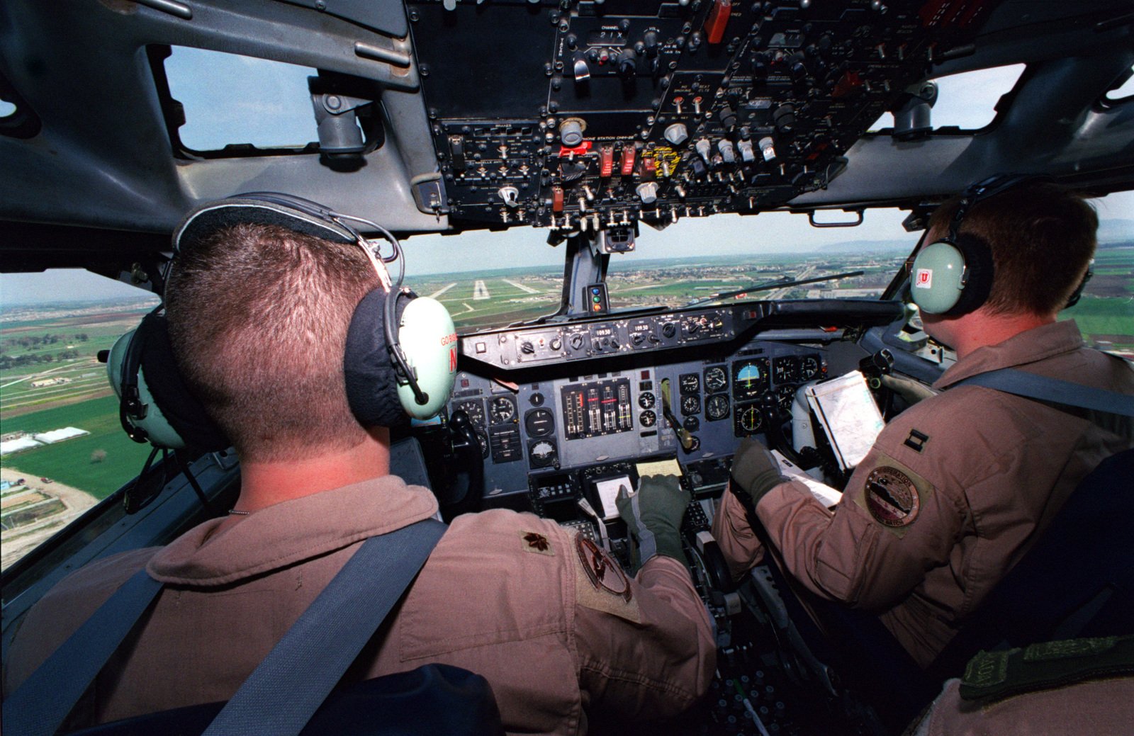 Us Air Force Major Brad Bredenkamp And Us Air Force Captain Dan Mattman 962nd Airborne Air