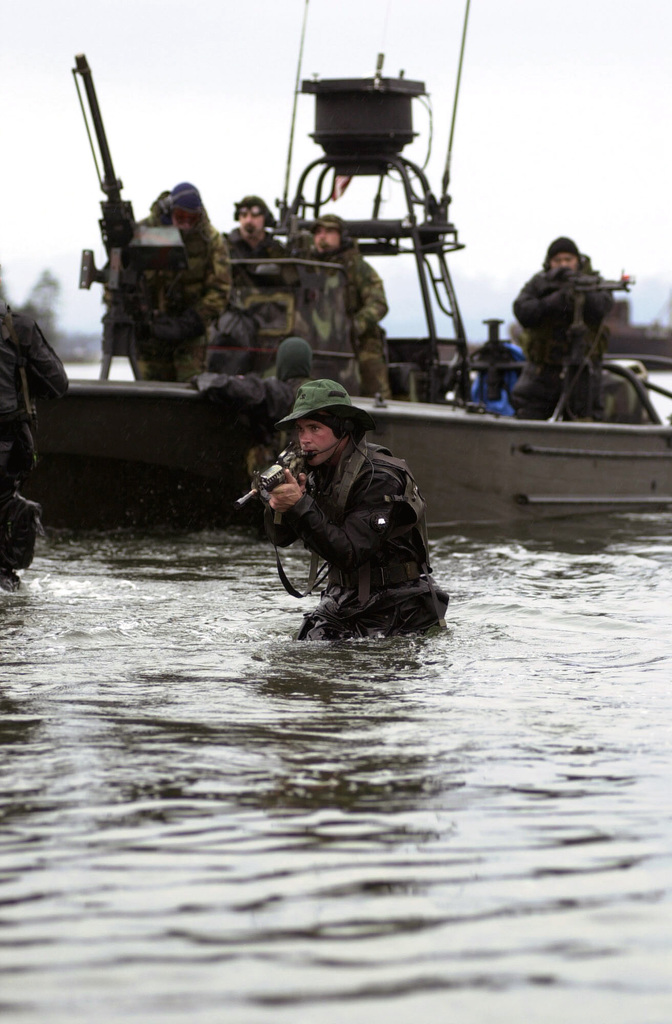 US Navy Machiners Mate First Class Bob Howell, member of Navy Seal Team ...