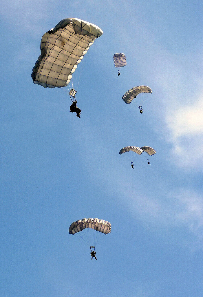 Members from the 1ST Special Forces Group, Fort Lewis, Washington, and ...