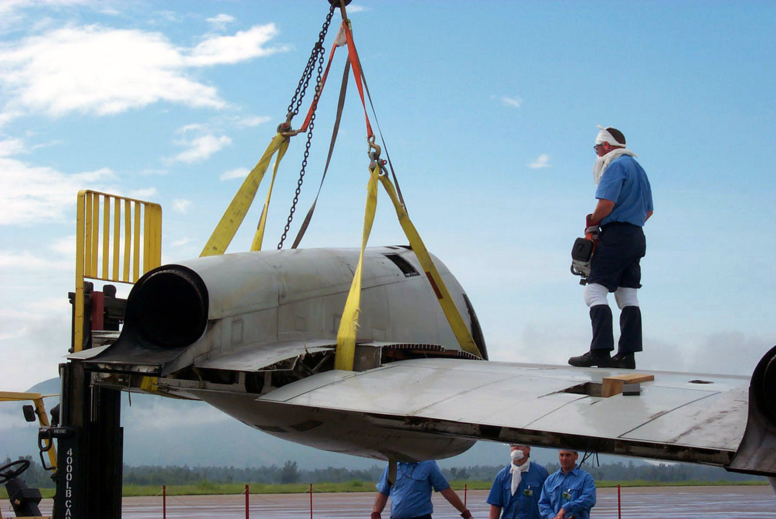 Lockheed Martin Aeronautics Recovery Team Personnel Remove - 