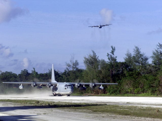 C-130 Hercules turboprop aircraft from VMGR-152, 1ST Marine Air Wing ...