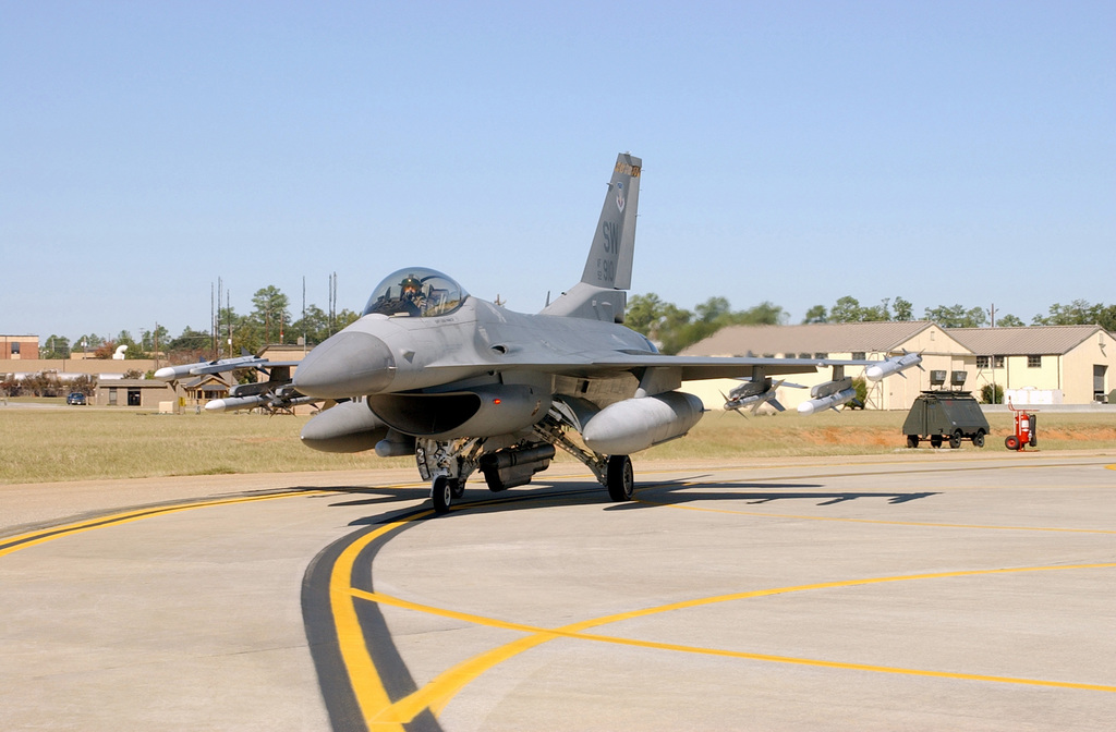 A Us Air Force Usaf F 16cj Fighting Falcon Aircraft From The 79th Fighter Squadron 20th 