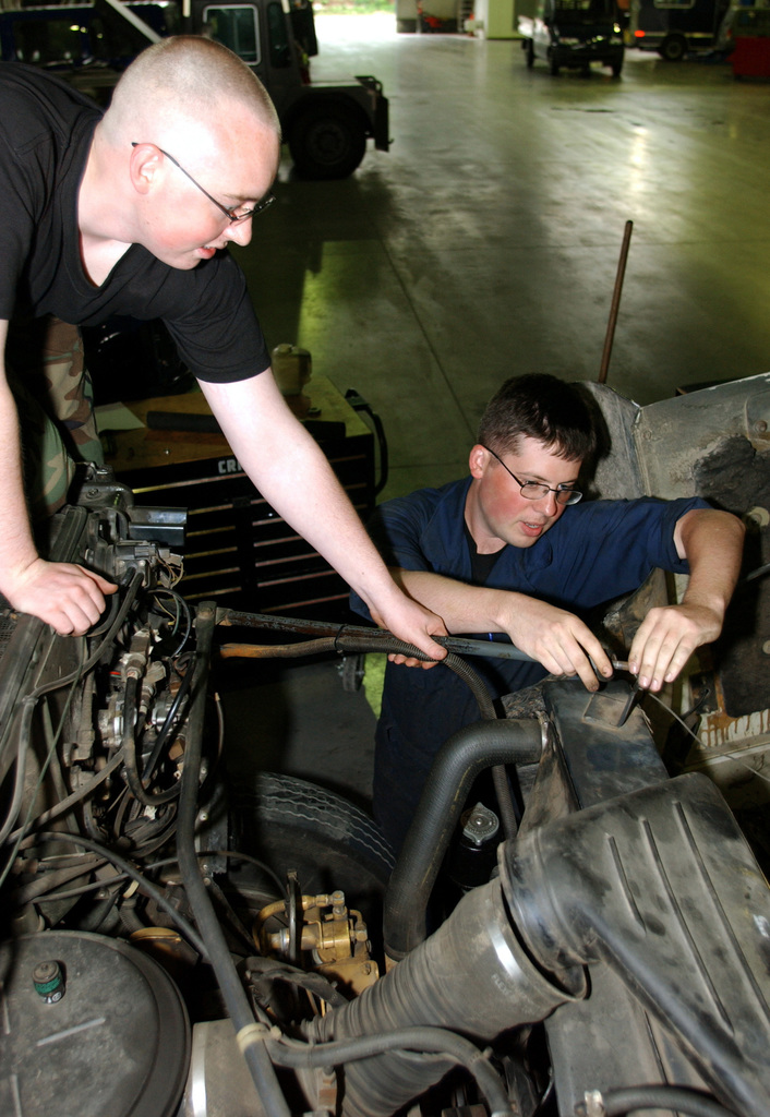 air force vehicle maintenance