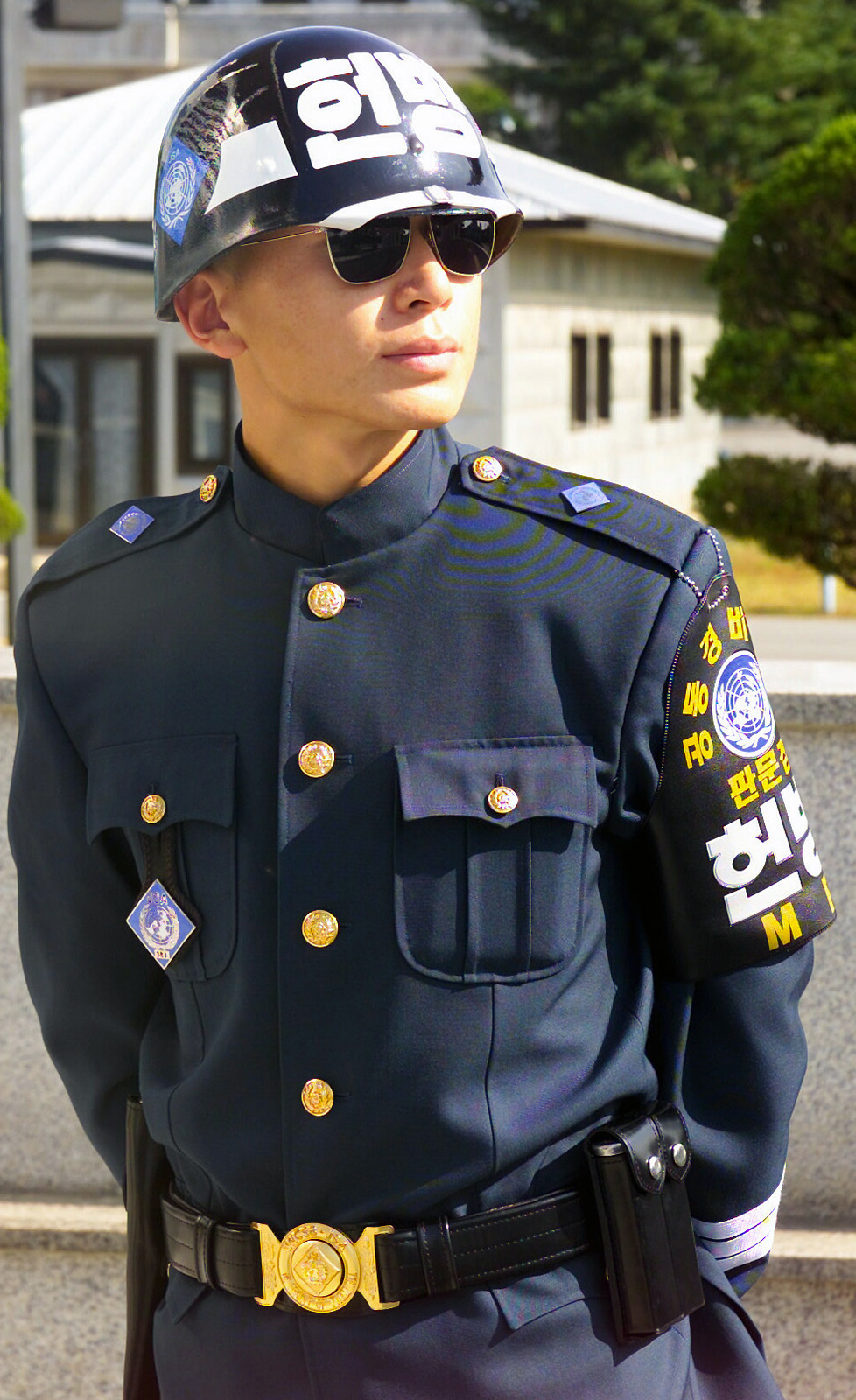 a-republic-of-korea-rok-military-police-mp-stands-guard-duty-at-the-korean-a1a030-1600.jpg
