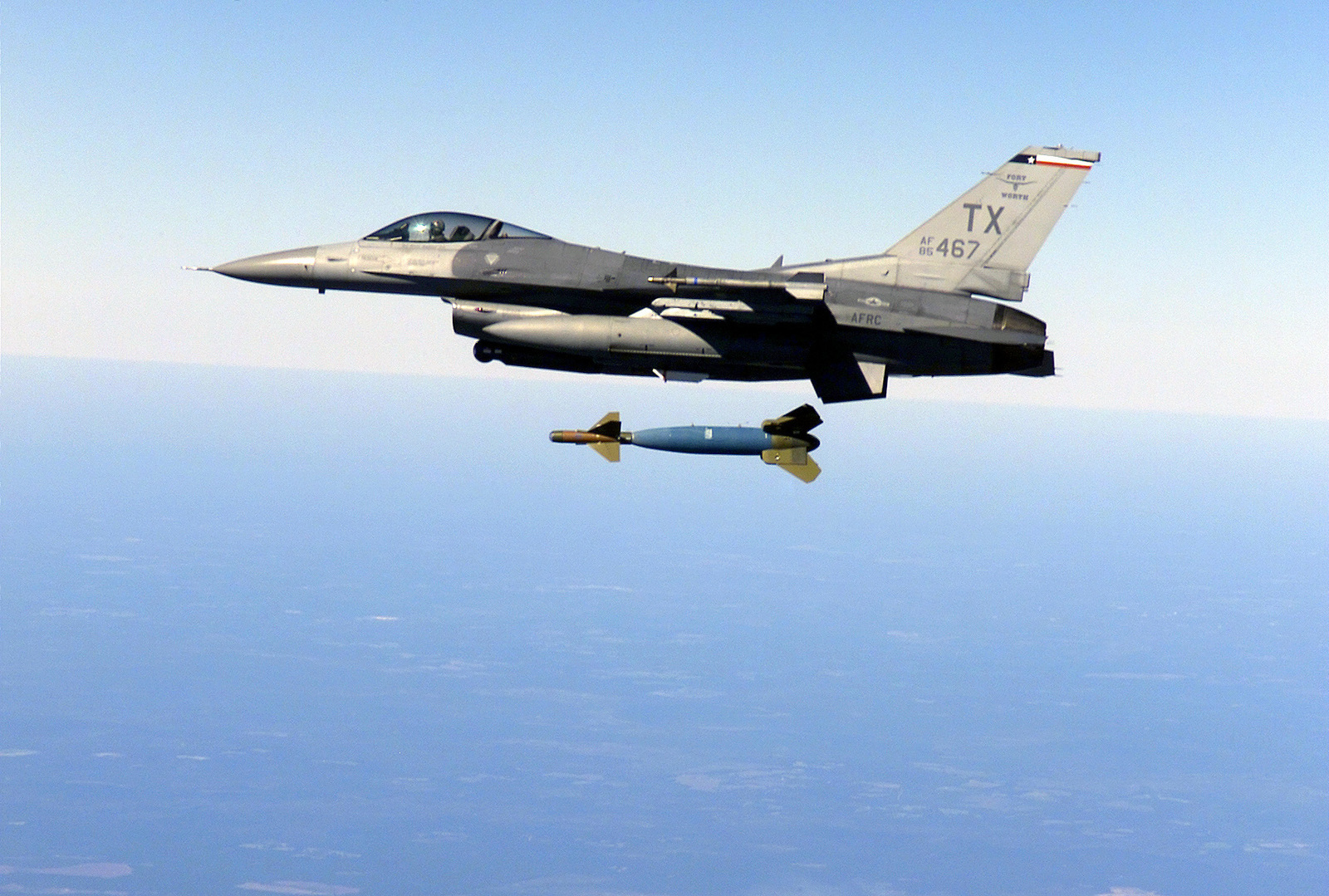 A US Air Force (USAF) F-16C Fighting Falcon aircraft from the 457th ...