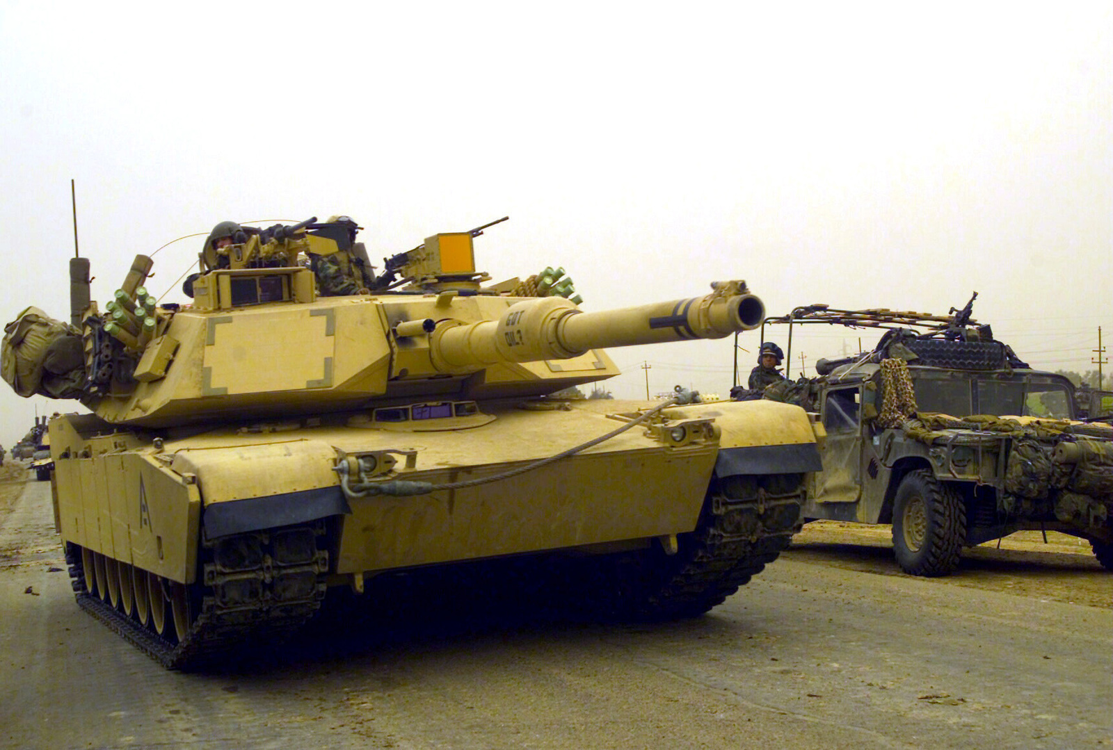size of an usmc military tank