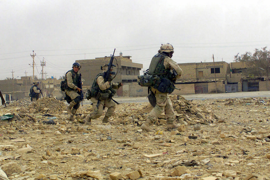 Armed With Colt 556mm M16a2 Assault Rifles Us Marine Corps Usmc Troops From Charlie Company 0081