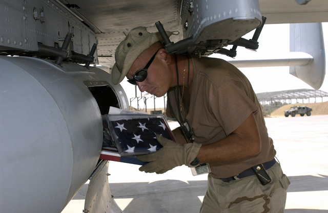 Us Air Force Usaf Technical Sergeant Tsgt Vic Hannah With The