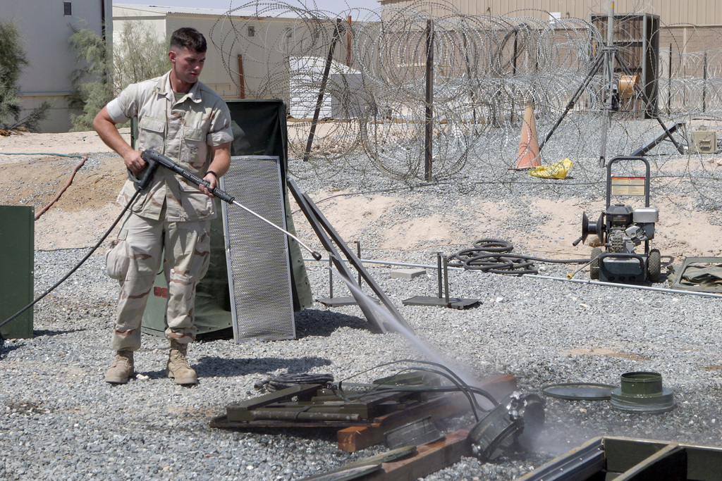 Us Marine Corps Usmc Lance Corporal Lcpl Robert Williams Left A Gunner With 3rd Low 3439