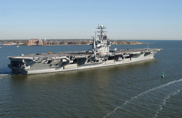 Starboard side view of the US Navy Nimitz Class Aircraft Carrier USS ...