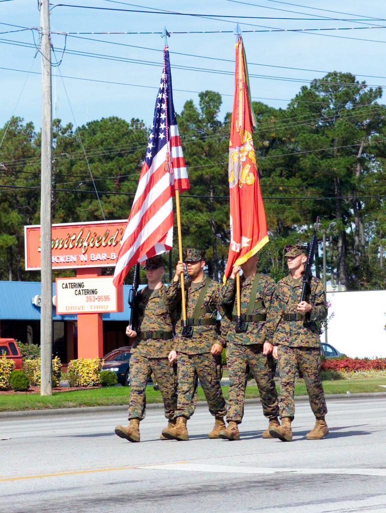 https://cdn10.picryl.com/photo/2003/11/01/a-us-marine-corps-usmc-color-guard-from-the-2nd-marine-division-marches-in-e3912a-1024.jpg