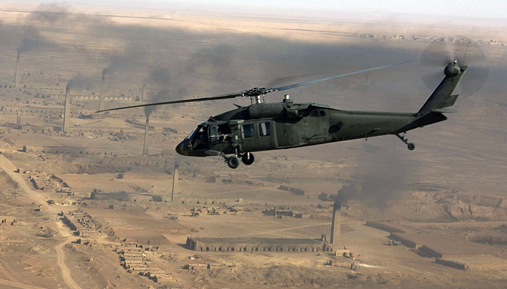 К 19 фотографии с вертолета американцев