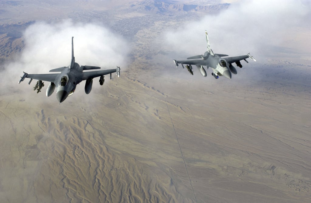 A Pair Of US Air Force (USAF) F-16C Fighting Falcons, 174th Fighter ...