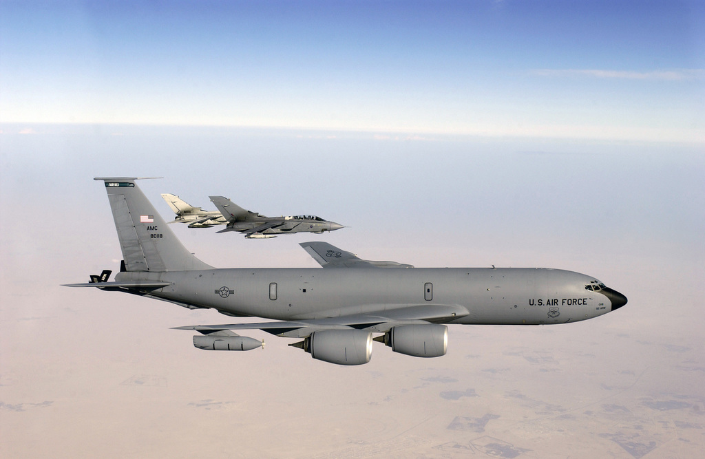 A US Air Force (USAF) KC-135R Stratotanker, 92nd Air Refueling Wing ...