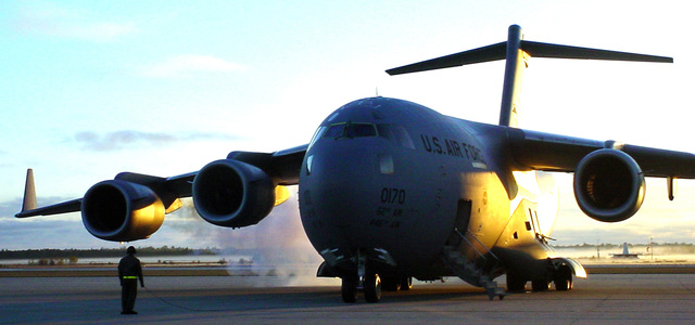 A U. S. Air Force C-17 Globemaster III cargo aircraft maintenance crew ...